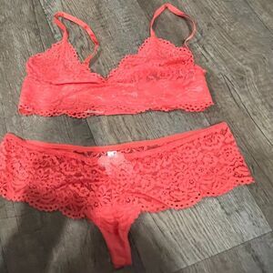 B*Tempted bra and panty set L
